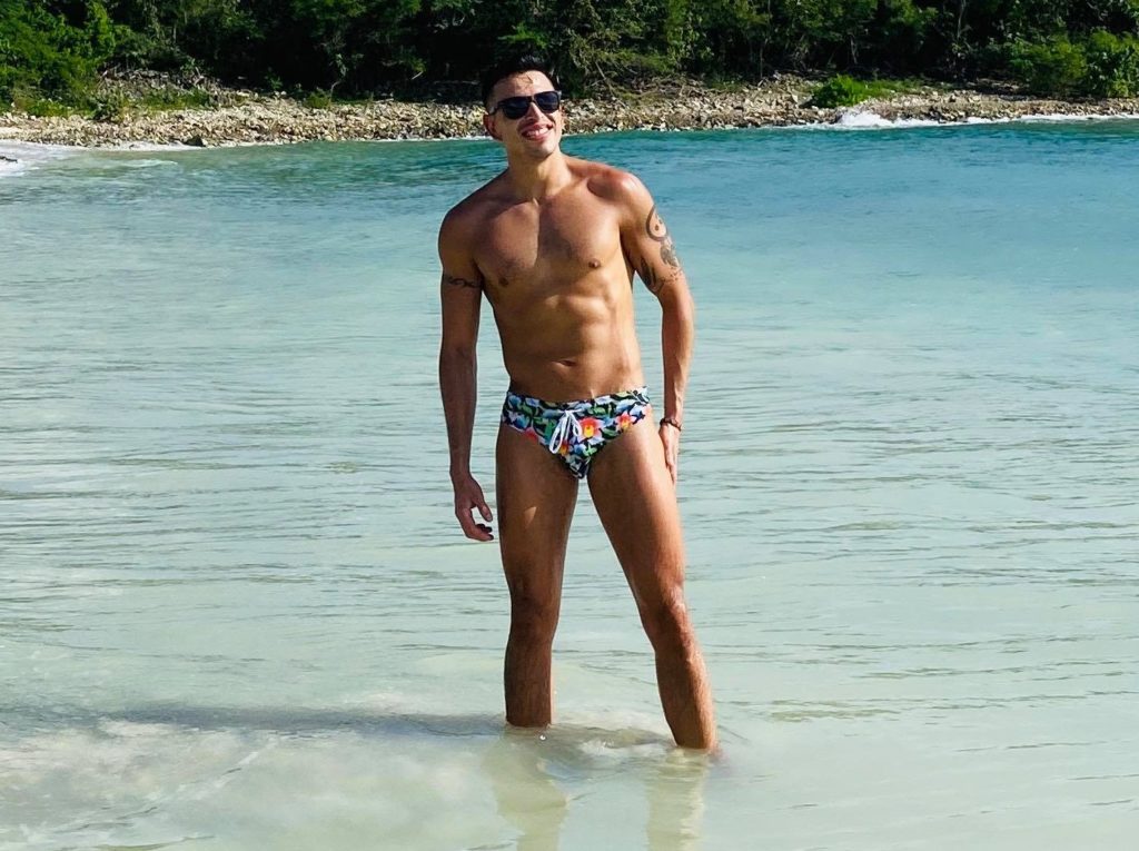 Check Out The Gorgeous Pics Of These Gorgeous Men Who Went To Puerto Rico Gaycities Blog