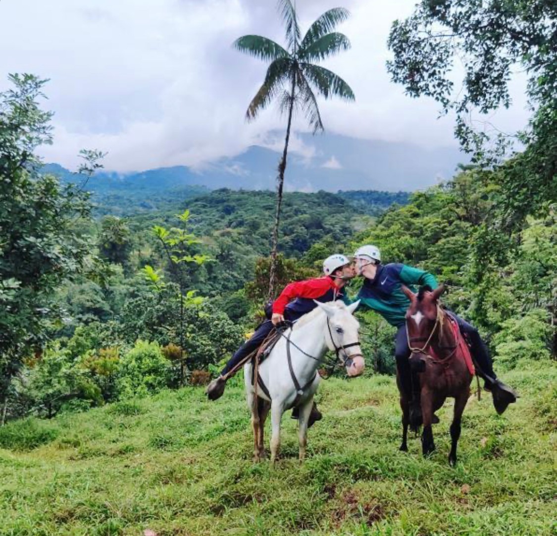 Victor and Lukas in Costa Rica (Photo: @lukas_around)